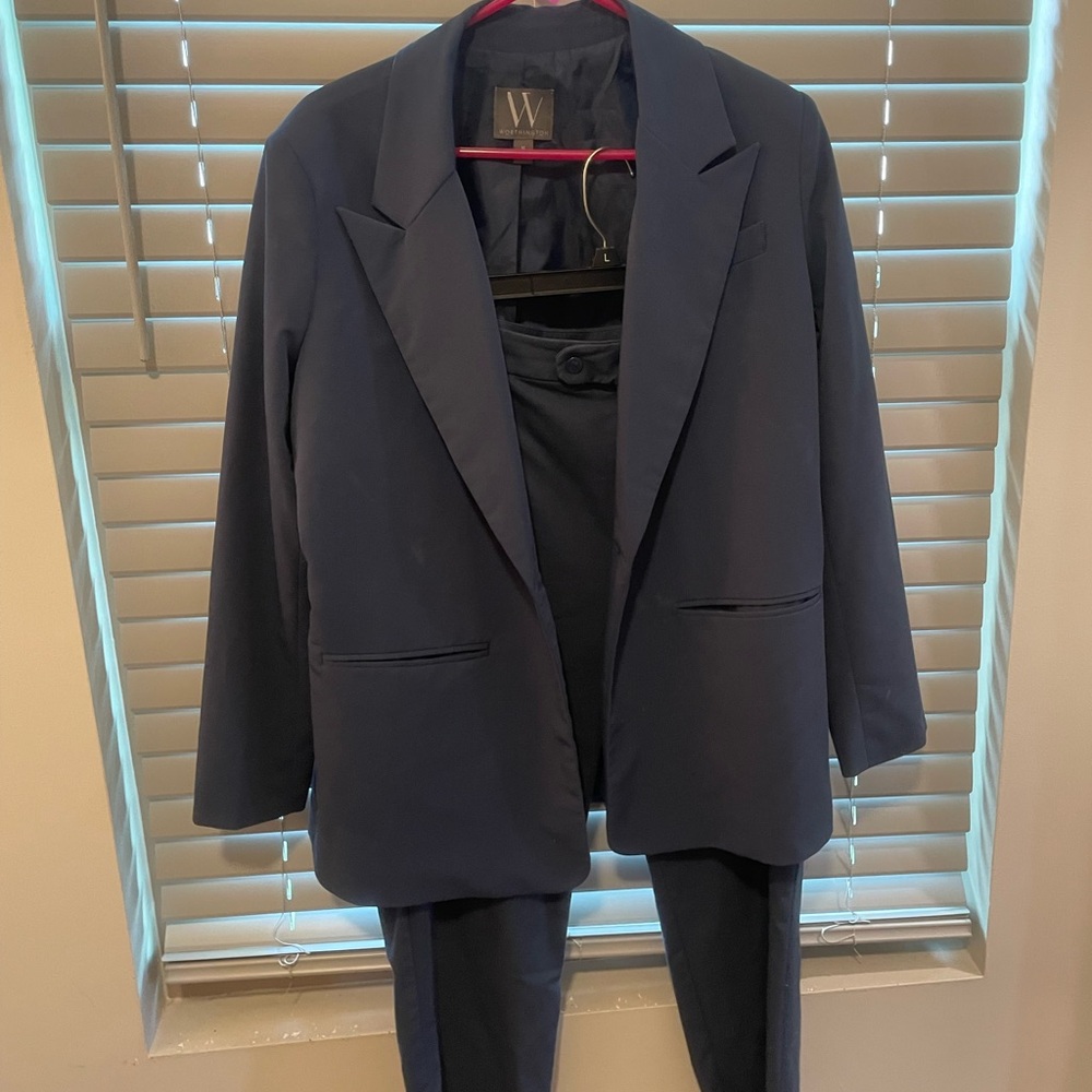 Navy Blue Women’s Suit